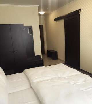 Отель Kasimir Private Room 611, 612 Буковель Люкс с 2 спальнями и балконом-16